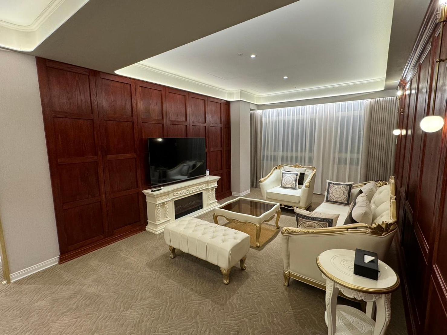 Tryp By Wyndham New Taipei Linkou 新北林口爵怡溫德姆酒店機場捷運mrta9林口站 Buitenkant foto
